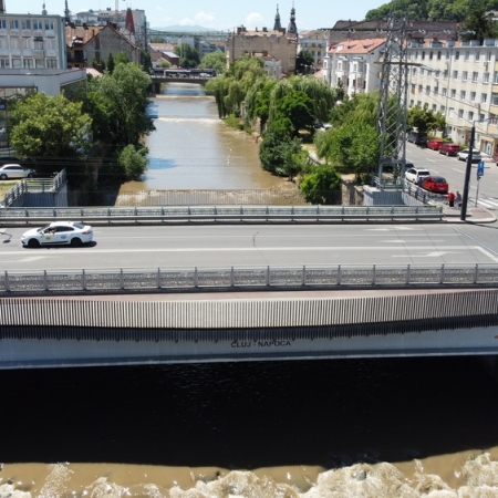 Pod peste Someșul Mic pe strada Traian în Mun. Cluj - Napoca, jud. Cluj